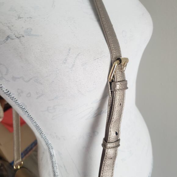 Women's Gold/Gray Metallic Faux Leather Crossbody Bag - Picture 5 of 6